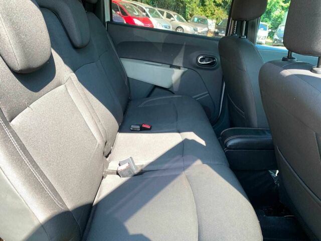 Дачия Другая 2012 в Виннице на Automoto.ua Серый Дачия Другая, объемом двигателя 1.5 л и пробегом 305 тыс. км за 6940 $, фото 21 на Automoto.ua