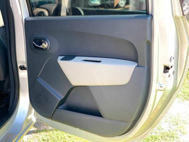 Дачия Другая 2012 в Виннице на Automoto.ua Серый Дачия Другая, объемом двигателя 1.5 л и пробегом 305 тыс. км за 6940 $, фото 8 на Automoto.ua