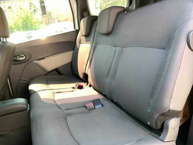 Дачия Другая 2012 в Виннице на Automoto.ua Серый Дачия Другая, объемом двигателя 1.5 л и пробегом 305 тыс. км за 6940 $, фото 20 на Automoto.ua