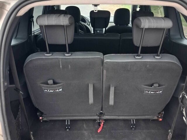 Серый Дачия Другая, объемом двигателя 1.6 л и пробегом 240 тыс. км за 8200 $, фото 6 на Automoto.ua