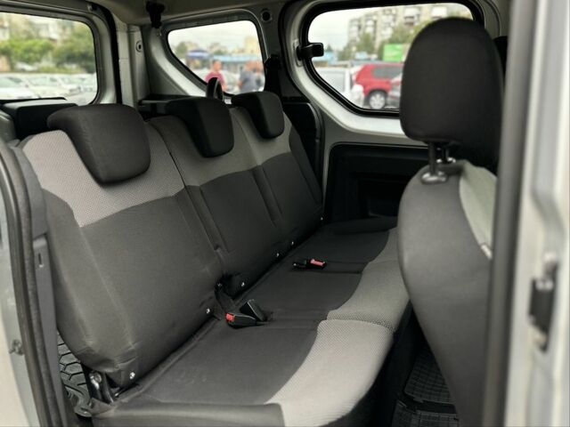 Серый Дачия Другая, объемом двигателя 1.6 л и пробегом 310 тыс. км за 6500 $, фото 21 на Automoto.ua