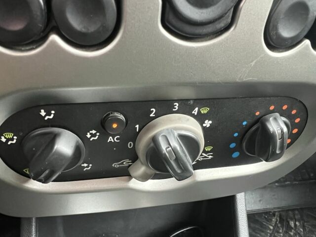 Синій Дачія Інша, об'ємом двигуна 1.4 л та пробігом 117 тис. км за 5850 $, фото 4 на Automoto.ua