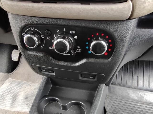 Синий Дачия Другая, объемом двигателя 1.6 л и пробегом 237 тыс. км за 6950 $, фото 19 на Automoto.ua