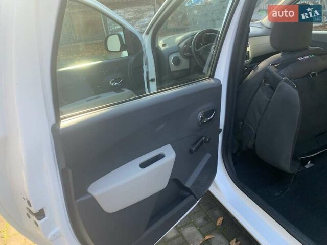 Білий Дачія Лоджі, об'ємом двигуна 0 л та пробігом 230 тис. км за 6900 $, фото 15 на Automoto.ua