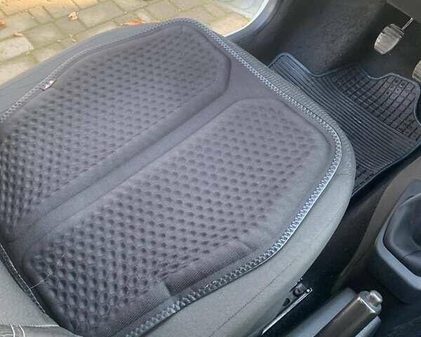 Білий Дачія Лоджі, об'ємом двигуна 0 л та пробігом 230 тис. км за 6900 $, фото 8 на Automoto.ua