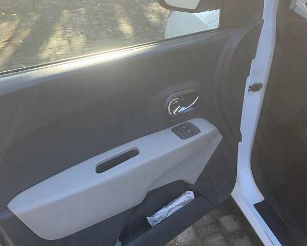 Білий Дачія Лоджі, об'ємом двигуна 0 л та пробігом 230 тис. км за 6900 $, фото 16 на Automoto.ua