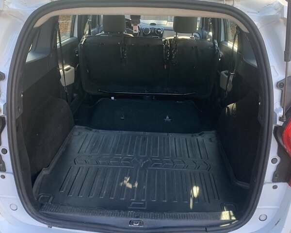 Білий Дачія Лоджі, об'ємом двигуна 0 л та пробігом 230 тис. км за 6900 $, фото 22 на Automoto.ua