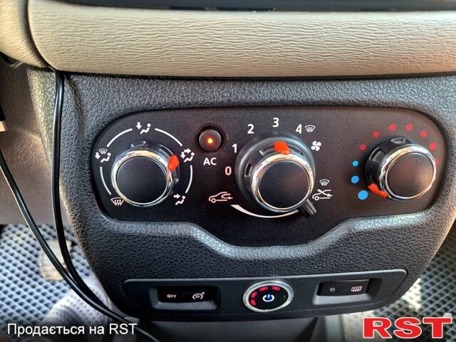 Белый Дачия Лоджи, объемом двигателя 1.2 л и пробегом 167 тыс. км за 7700 $, фото 9 на Automoto.ua