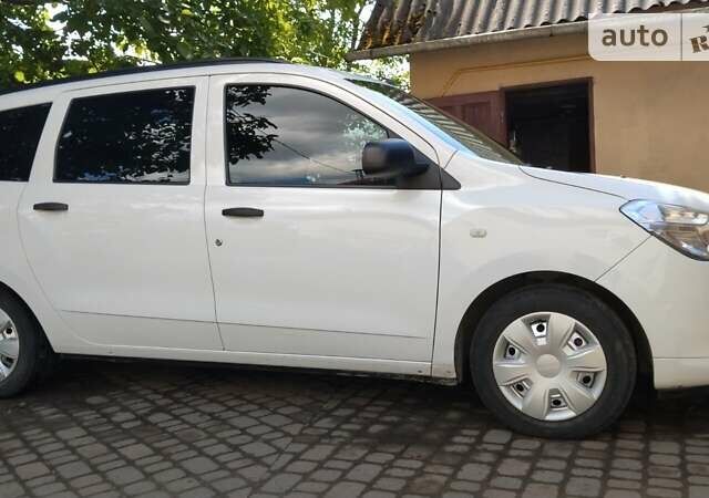 Білий Дачія Лоджі, об'ємом двигуна 1.6 л та пробігом 147 тис. км за 6000 $, фото 1 на Automoto.ua