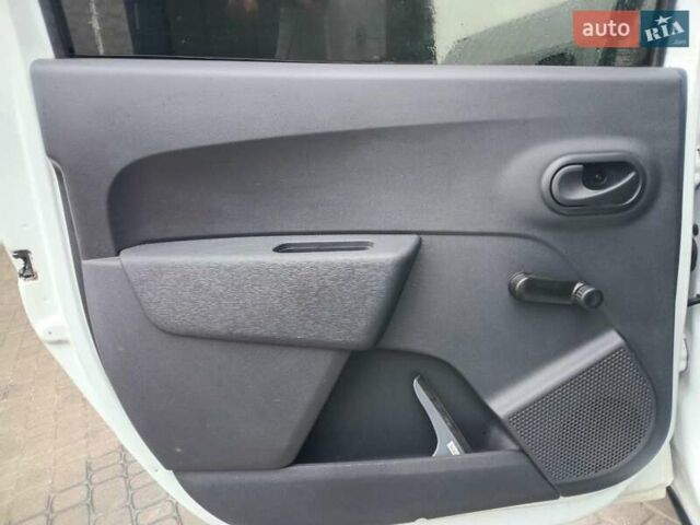 Дачия Лоджи 2015 в Львове на Automoto.ua Белый Дачия Лоджи, объемом двигателя 1.5 л и пробегом 134 тыс. км за 8990 $, фото 16 на Automoto.ua