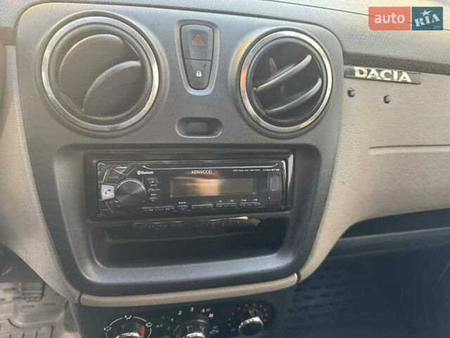 Белый Дачия Лоджи, объемом двигателя 1.6 л и пробегом 215 тыс. км за 6999 $, фото 27 на Automoto.ua
