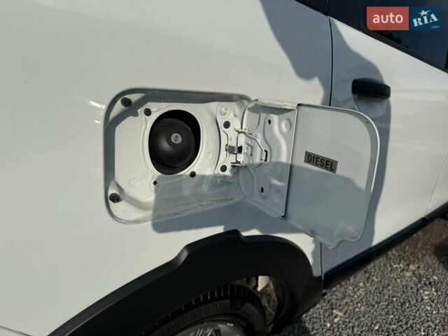 Білий Дачія Лоджі, об'ємом двигуна 1.5 л та пробігом 150 тис. км за 10899 $, фото 49 на Automoto.ua