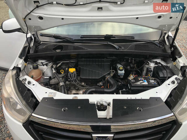 Белый Дачия Лоджи, объемом двигателя 1.6 л и пробегом 220 тыс. км за 5750 $, фото 44 на Automoto.ua