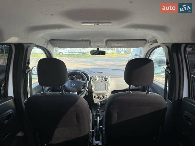 Білий Дачія Лоджі, об'ємом двигуна 1.5 л та пробігом 150 тис. км за 10899 $, фото 52 на Automoto.ua