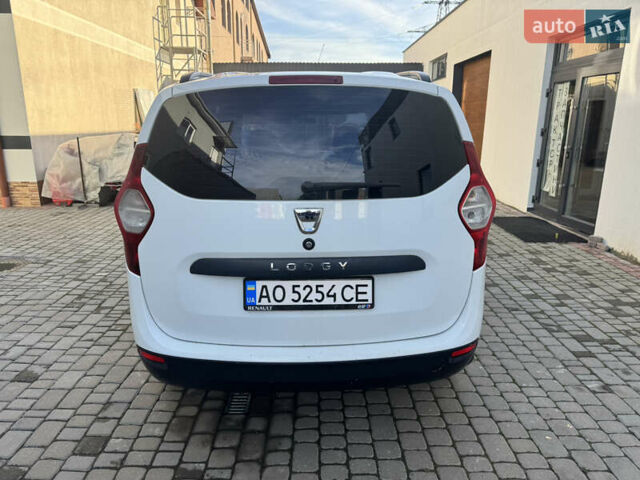 Белый Дачия Лоджи, объемом двигателя 1.6 л и пробегом 215 тыс. км за 6999 $, фото 5 на Automoto.ua