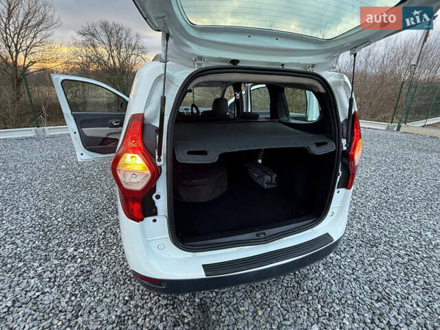 Белый Дачия Лоджи, объемом двигателя 1.6 л и пробегом 220 тыс. км за 5750 $, фото 41 на Automoto.ua