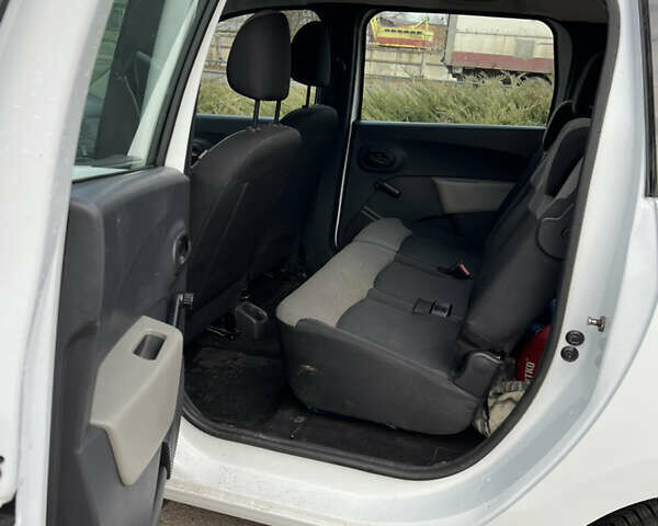 Білий Дачія Лоджі, об'ємом двигуна 1.46 л та пробігом 200 тис. км за 7500 $, фото 5 на Automoto.ua
