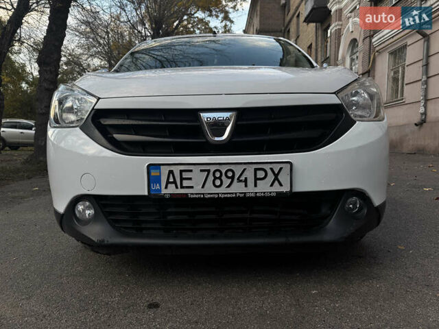 Белый Дачия Лоджи, объемом двигателя 1.6 л и пробегом 170 тыс. км за 7500 $, фото 2 на Automoto.ua