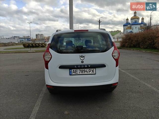 Белый Дачия Лоджи, объемом двигателя 1.6 л и пробегом 170 тыс. км за 7500 $, фото 4 на Automoto.ua