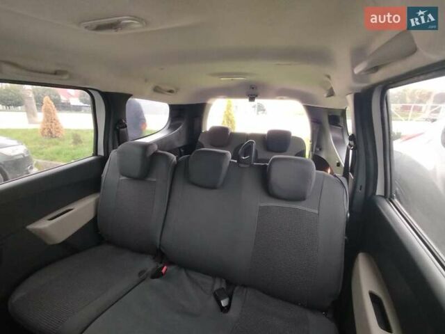 Дачия Лоджи 2016 в Каменце-Подольском на Automoto.ua Белый Дачия Лоджи, объемом двигателя 1.6 л и пробегом 176 тыс. км за 8900 $, фото 21 на Automoto.ua