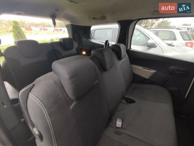 Дачия Лоджи 2016 в Каменце-Подольском на Automoto.ua Белый Дачия Лоджи, объемом двигателя 1.6 л и пробегом 176 тыс. км за 8900 $, фото 20 на Automoto.ua