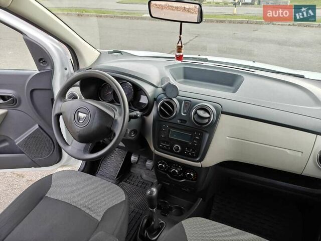 Белый Дачия Лоджи, объемом двигателя 1.6 л и пробегом 170 тыс. км за 7500 $, фото 14 на Automoto.ua