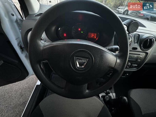 Белый Дачия Лоджи, объемом двигателя 1.6 л и пробегом 170 тыс. км за 7500 $, фото 8 на Automoto.ua