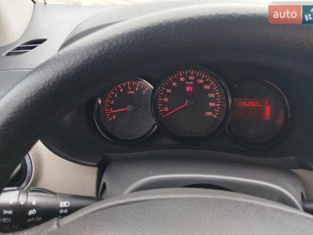 Дачия Лоджи 2016 в Каменце-Подольском на Automoto.ua Белый Дачия Лоджи, объемом двигателя 1.6 л и пробегом 176 тыс. км за 8900 $, фото 14 на Automoto.ua