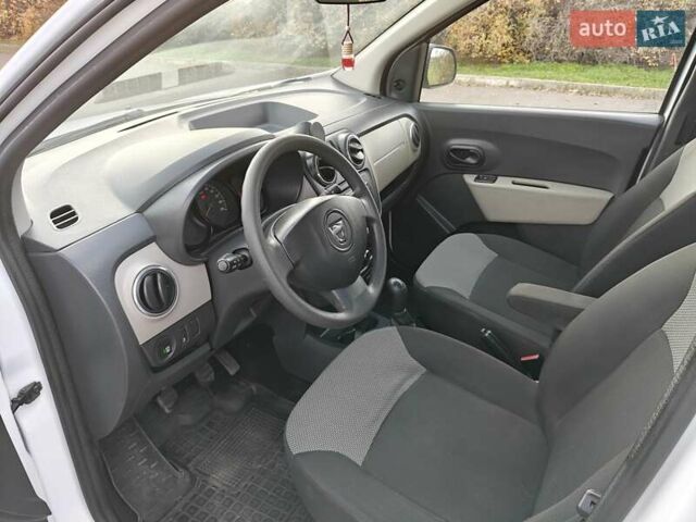 Белый Дачия Лоджи, объемом двигателя 1.6 л и пробегом 170 тыс. км за 7500 $, фото 8 на Automoto.ua