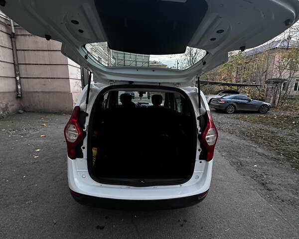 Белый Дачия Лоджи, объемом двигателя 1.6 л и пробегом 170 тыс. км за 7500 $, фото 12 на Automoto.ua