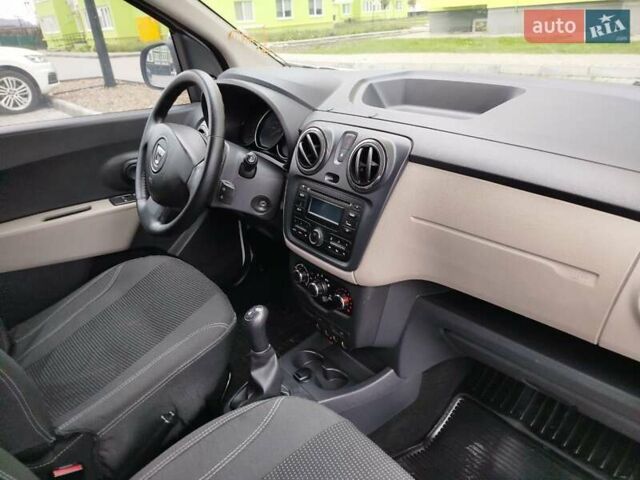 Дачия Лоджи 2016 в Каменце-Подольском на Automoto.ua Белый Дачия Лоджи, объемом двигателя 1.6 л и пробегом 176 тыс. км за 8900 $, фото 3 на Automoto.ua