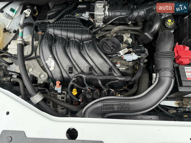 Белый Дачия Лоджи, объемом двигателя 1.6 л и пробегом 135 тыс. км за 7999 $, фото 15 на Automoto.ua