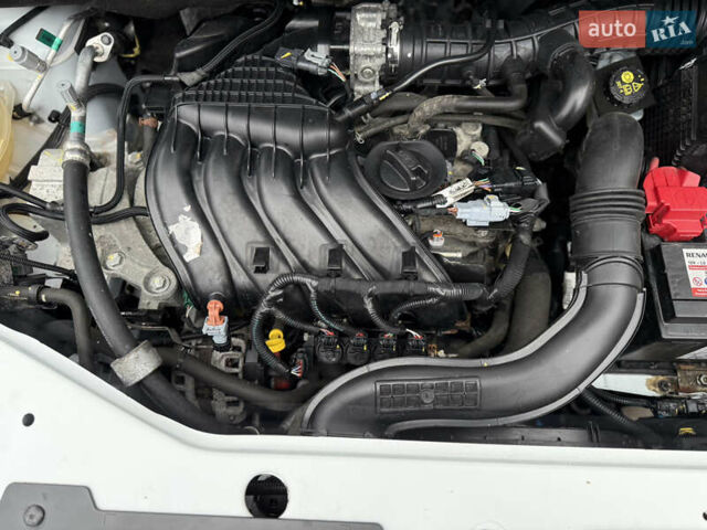 Білий Дачія Лоджі, об'ємом двигуна 1.6 л та пробігом 135 тис. км за 8700 $, фото 16 на Automoto.ua