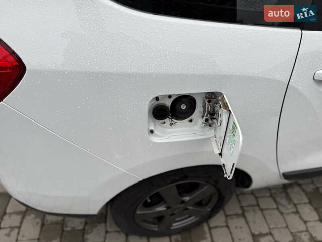 Білий Дачія Лоджі, об'ємом двигуна 1.6 л та пробігом 135 тис. км за 8700 $, фото 17 на Automoto.ua