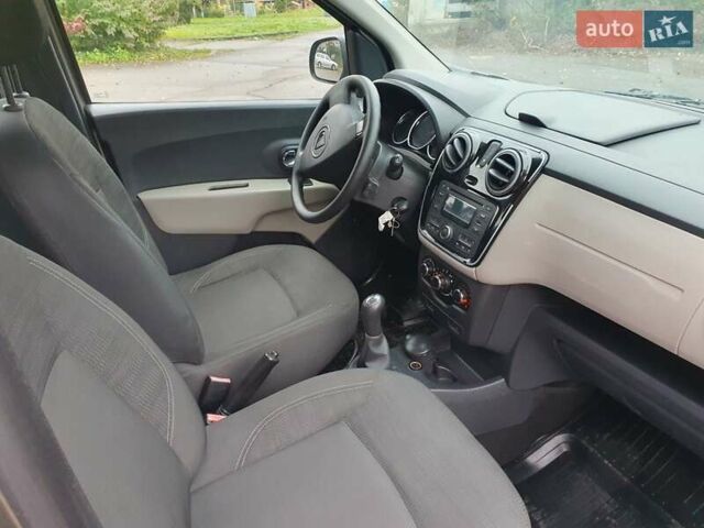 Бежевый Дачия Лоджи, объемом двигателя 1.5 л и пробегом 225 тыс. км за 7500 $, фото 9 на Automoto.ua