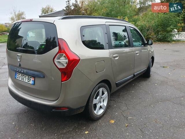 Бежевый Дачия Лоджи, объемом двигателя 1.5 л и пробегом 225 тыс. км за 7500 $, фото 1 на Automoto.ua