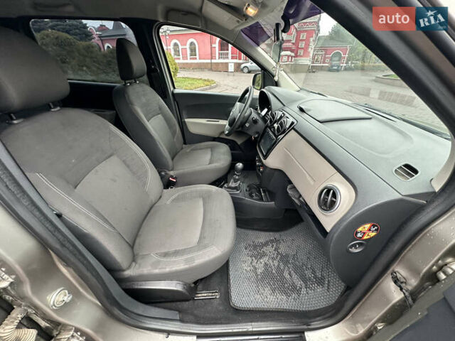 Бежевый Дачия Лоджи, объемом двигателя 1.5 л и пробегом 209 тыс. км за 8500 $, фото 19 на Automoto.ua