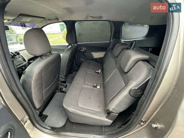 Бежевый Дачия Лоджи, объемом двигателя 1.5 л и пробегом 209 тыс. км за 8500 $, фото 13 на Automoto.ua