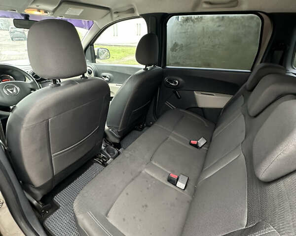 Бежевый Дачия Лоджи, объемом двигателя 1.5 л и пробегом 209 тыс. км за 8500 $, фото 12 на Automoto.ua