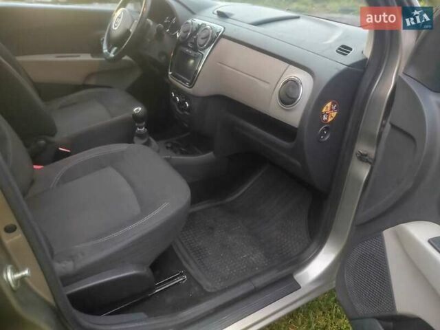 Дачия Лоджи 2013 в Дубно на Automoto.ua Бежевый Дачия Лоджи, объемом двигателя 1.5 л и пробегом 317 тыс. км за 7499 $, фото 22 на Automoto.ua