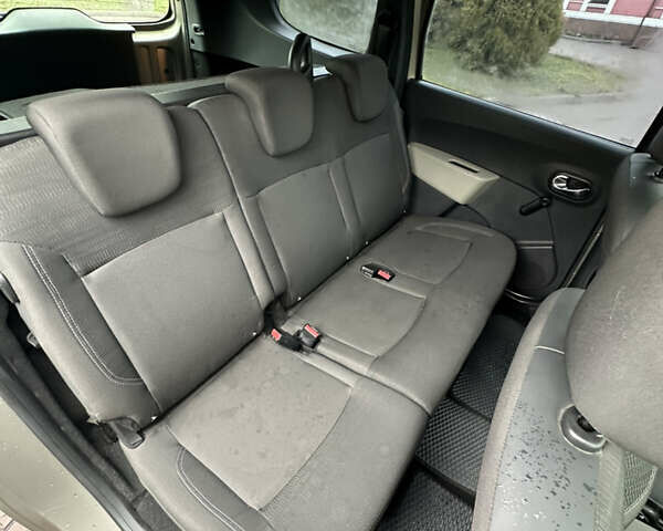 Бежевый Дачия Лоджи, объемом двигателя 1.5 л и пробегом 209 тыс. км за 8500 $, фото 23 на Automoto.ua