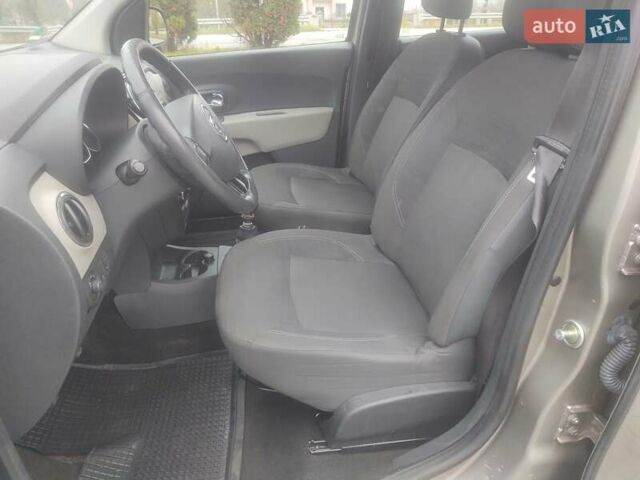 Бежевый Дачия Лоджи, объемом двигателя 1.5 л и пробегом 317 тыс. км за 7400 $, фото 28 на Automoto.ua