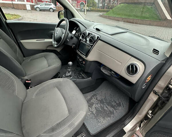 Бежевый Дачия Лоджи, объемом двигателя 1.5 л и пробегом 209 тыс. км за 8500 $, фото 18 на Automoto.ua