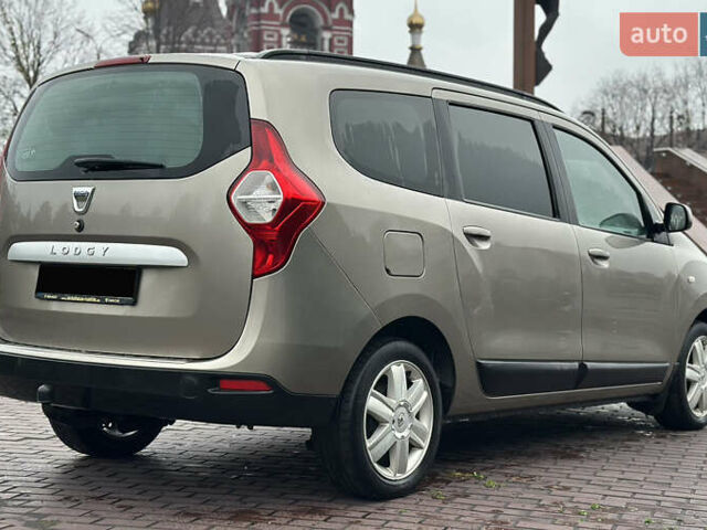 Бежевый Дачия Лоджи, объемом двигателя 1.5 л и пробегом 209 тыс. км за 8500 $, фото 5 на Automoto.ua