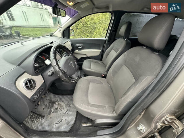 Бежевый Дачия Лоджи, объемом двигателя 1.5 л и пробегом 209 тыс. км за 8500 $, фото 10 на Automoto.ua