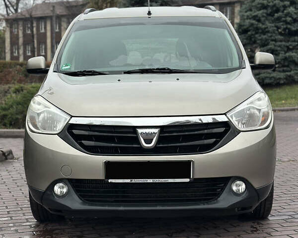 Бежевый Дачия Лоджи, объемом двигателя 1.5 л и пробегом 209 тыс. км за 8500 $, фото 2 на Automoto.ua