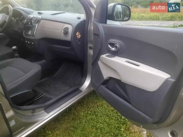 Дачия Лоджи 2013 в Дубно на Automoto.ua Бежевый Дачия Лоджи, объемом двигателя 1.5 л и пробегом 317 тыс. км за 7499 $, фото 23 на Automoto.ua