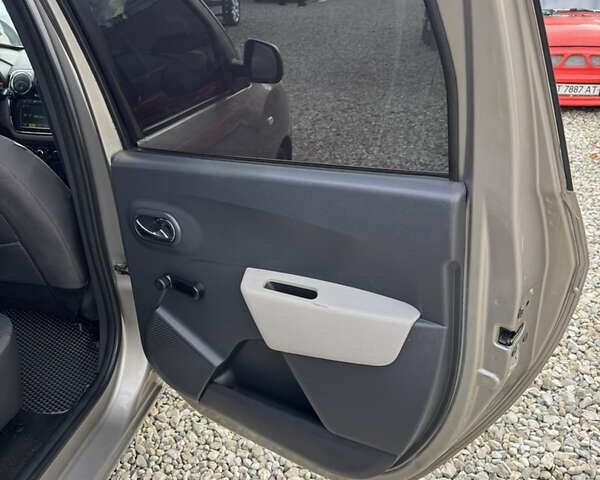 Бежевый Дачия Лоджи, объемом двигателя 1.46 л и пробегом 267 тыс. км за 8700 $, фото 24 на Automoto.ua