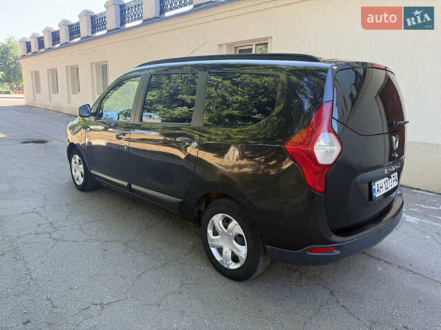 Черный Дачия Лоджи, объемом двигателя 1.5 л и пробегом 286 тыс. км за 7000 $, фото 1 на Automoto.ua