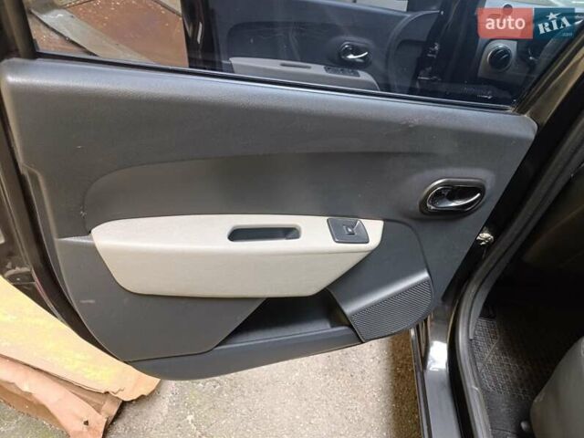Дачия Лоджи 2012 в Киеве на Automoto.ua Черный Дачия Лоджи, объемом двигателя 1.2 л и пробегом 151 тыс. км за 7100 $, фото 11 на Automoto.ua